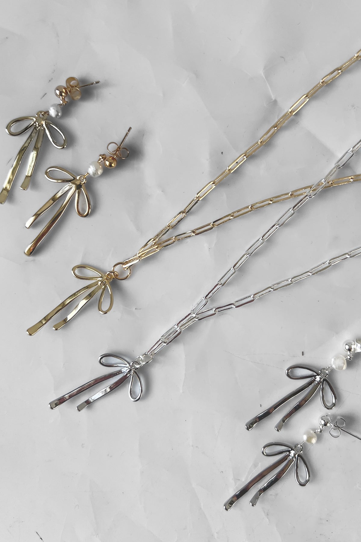 Bow Anchor Necklace in Gold/Silver