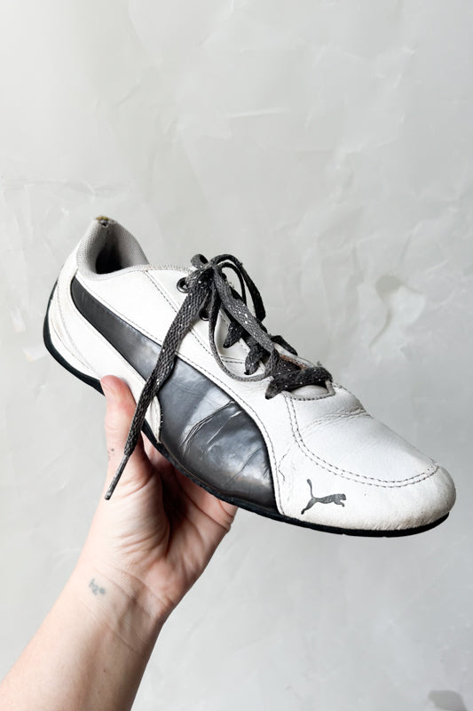 Puma Speed Cat Silver and White Leather Flats (EU 39)