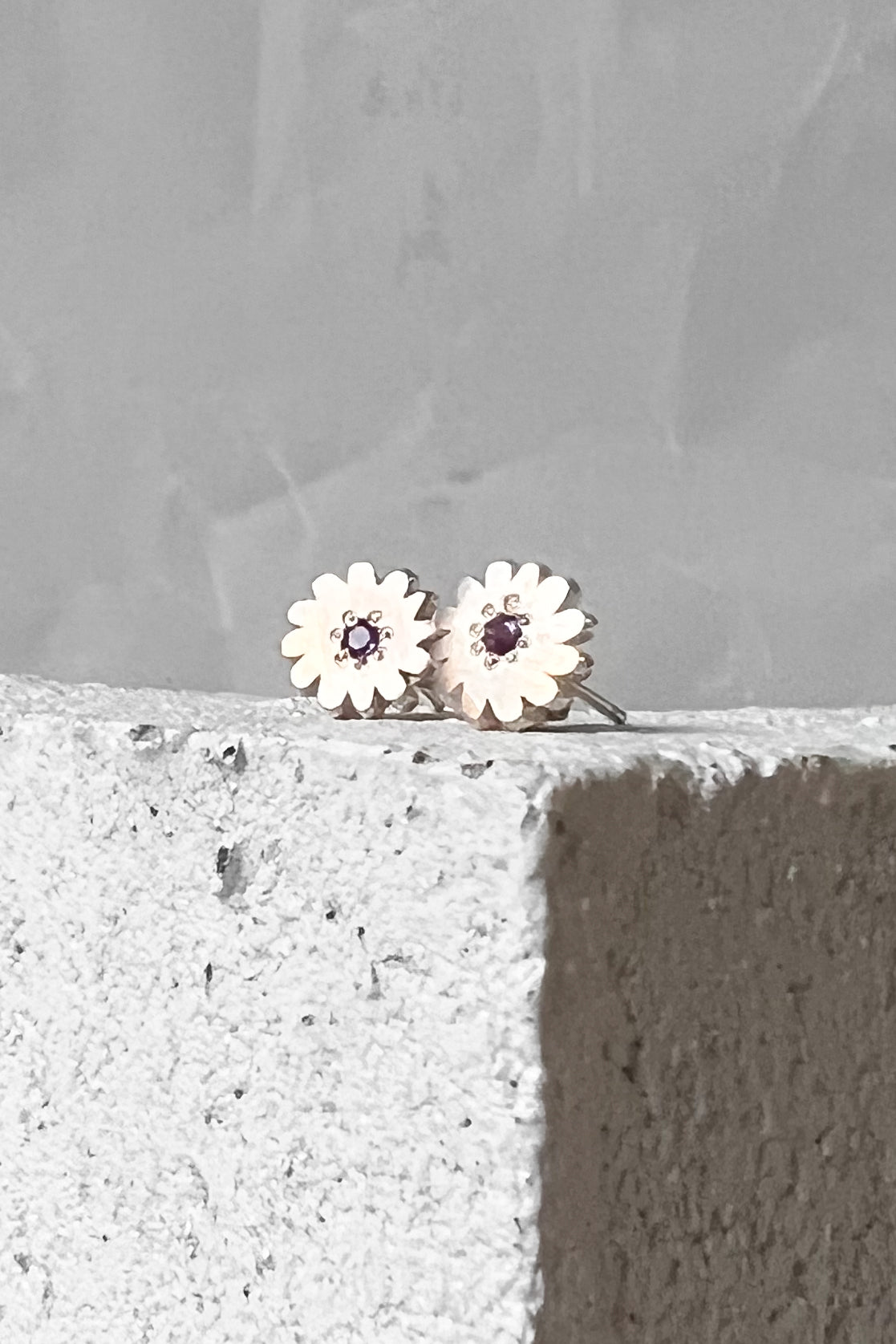 Dandelion Studs